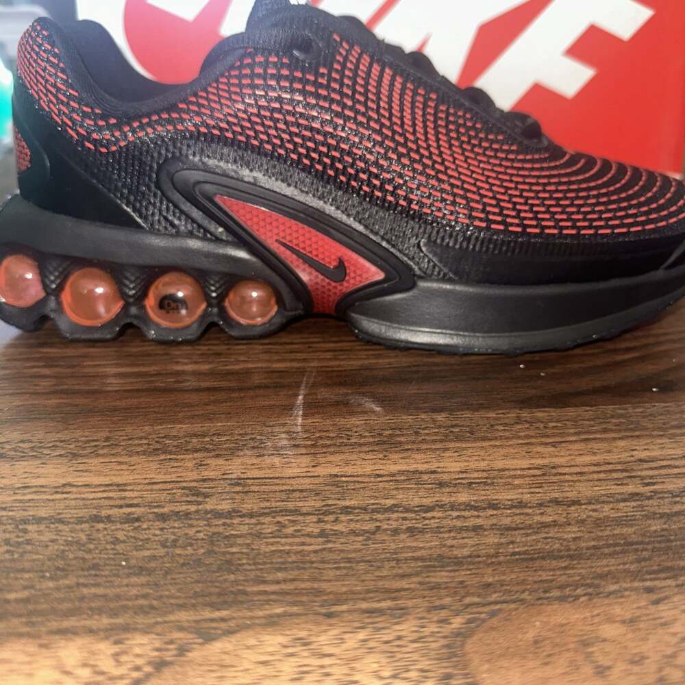 Nike Air Max Dn 7y Big Kids' Shoes (Black/Black/Bright Crimson/Black) FB8987 006